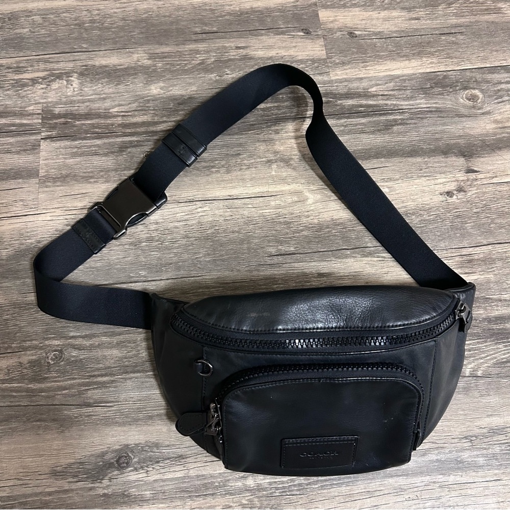COACH - Track Belt Bag